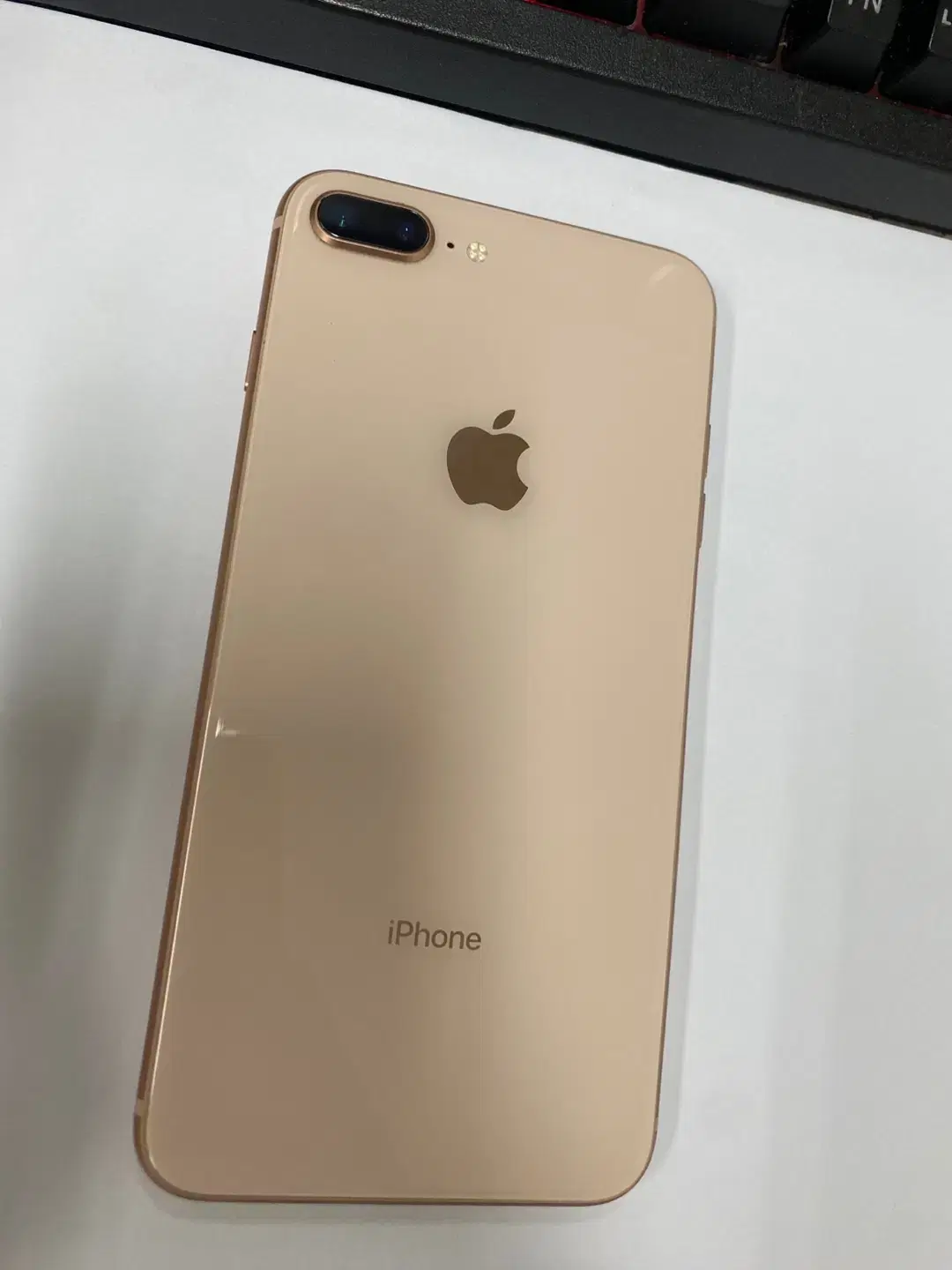 iPhone8plus ローズゴールド 64GB バッテリー100% フィルム付